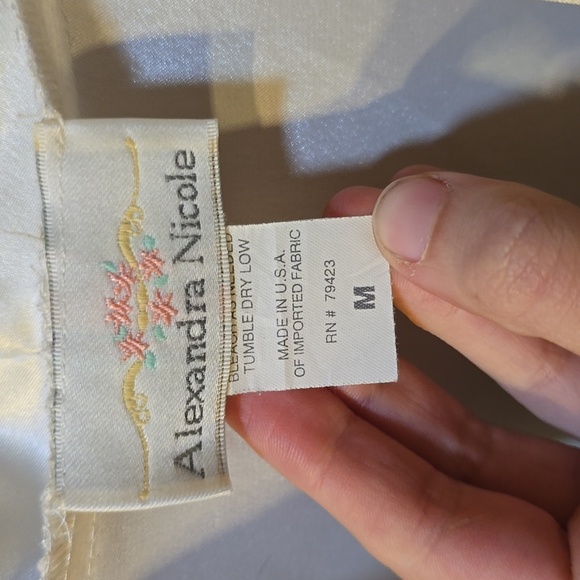 Alexandra Nicole White Intimate Robe M - Picture 3 of 3